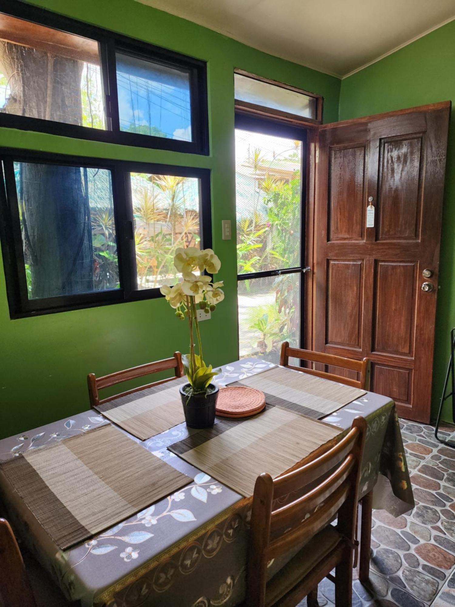 Mj'S Residences Garden Hotel Moalboal Phòng bức ảnh