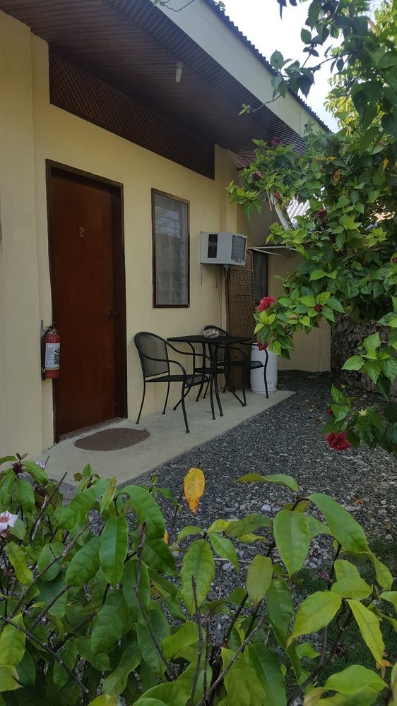 Mj'S Residences Garden Hotel Moalboal Ngoại thất bức ảnh